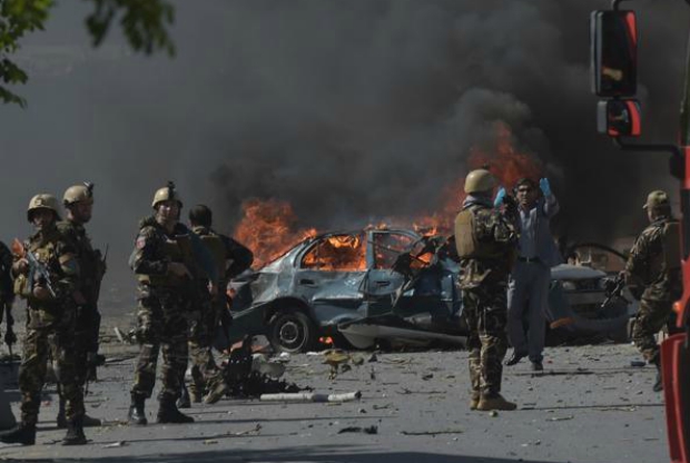 Afghanistan, autobomba a Kabul: ferite almeno 80 persone