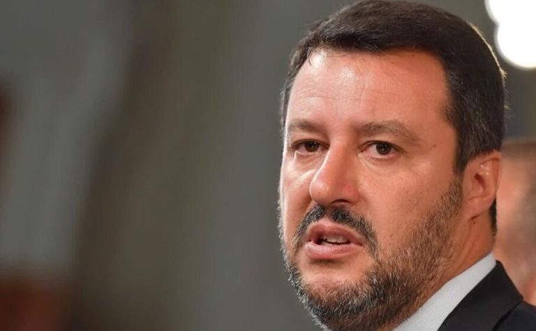 Crisi di governo, l’ironia di Salvini: “E’ un ribaltone all’italiana”