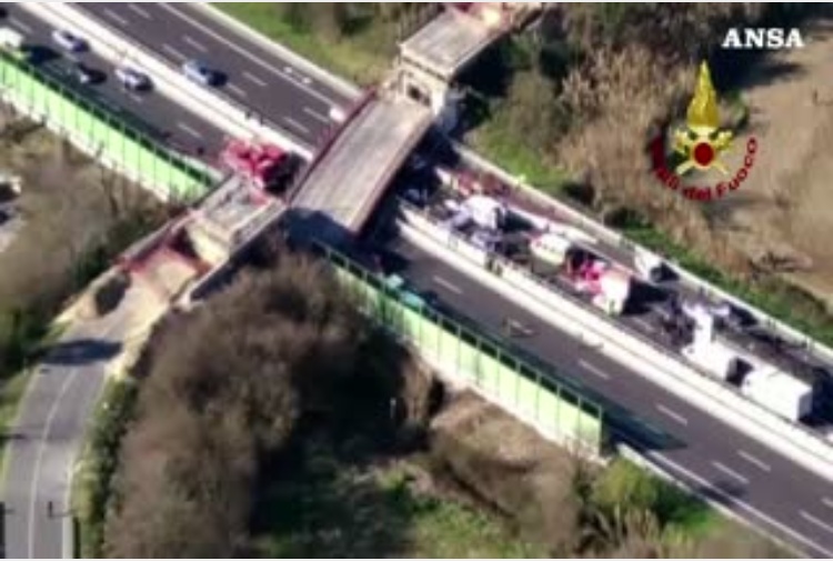 Ancona, la Procura chiede il processo per le 22 persone indagate per il crollo del ponte 167 in cui morirono due automobilisti