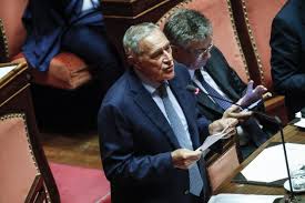 Pietro Grasso: “Nessun inciucio, serve un esecutivo tecnico per gestire la fase finanziaria”