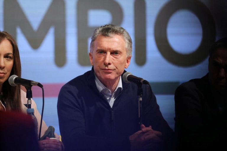 Argentina, dura sconfitta per il presidente Macri alle primarie