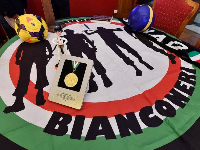 Torino, 38 provvedimenti Daspo per i leader delle tifoserie ultras della Juventus