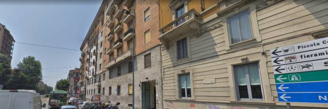 Milano, tragedia in viale Regina Margherita: madre e figlia di due anni precipitano dall’ottavo piano: la donna è morta, la bimba è gravissima