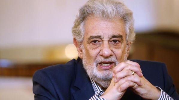 Usa, Placido Domingo sospende tutte le sue attività artistiche in seguito alle accuse di molestie sessuali