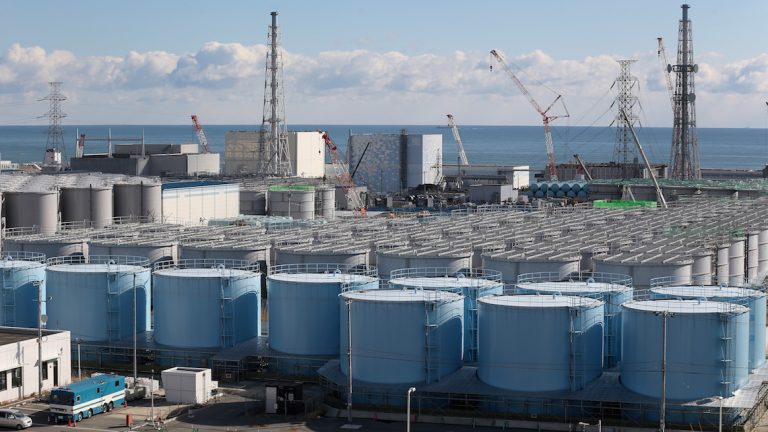 Il Giappone ha reso noto che quest’anno rilascerà in mare più di un milione di tonnellate di acqua dalla centrale nucleare distrutta di Fukushima