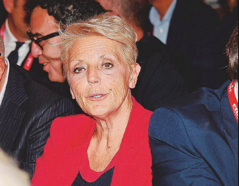 Cuneo, il 15 gennaio inizierà il processo a Laura Bovoli, la madre di Matteo Renzi. L’ipotesi di  reato è false fatturazioni e bancarotta fraudolenta