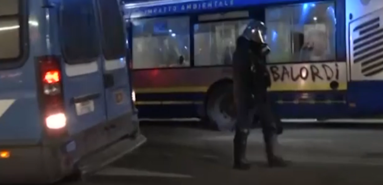 Torino, misure cautelari della polizia negli ambienti anarchici per gli incidenti dello scorso 9 febbraio