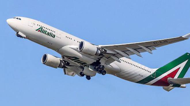Alitalia, per l’acquisizione concessi tempi non oltre il 15 ottobre