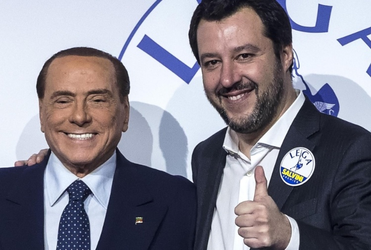 Centrodestra, “contro gli inciuci e le poltrone” Salvini più vicino a Berlusconi