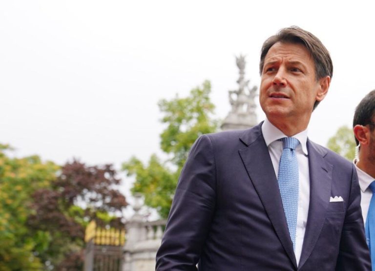 Il premier Conte alla festa di Fratelli d’Italia: “Lega isolata in Europa. Non ho mai avuto tessere di partito”