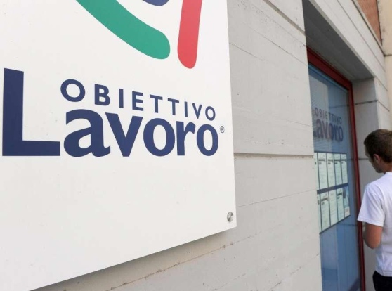 Nuoro, scartata da un colloquio di lavoro perchè di colore