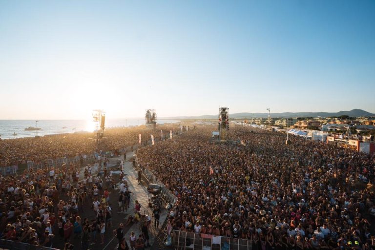 Jova Beach Party, il WWF: “Piantati 500 mila semi di sostenibilità”