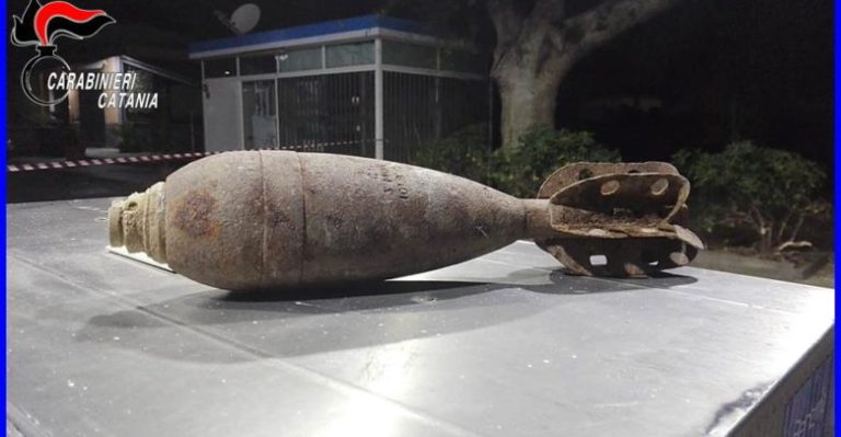 Paternò (Catania), lascia un ordigno esplosivo in un distributore di benzina: 56enne romeno arrestato dai carabinieri