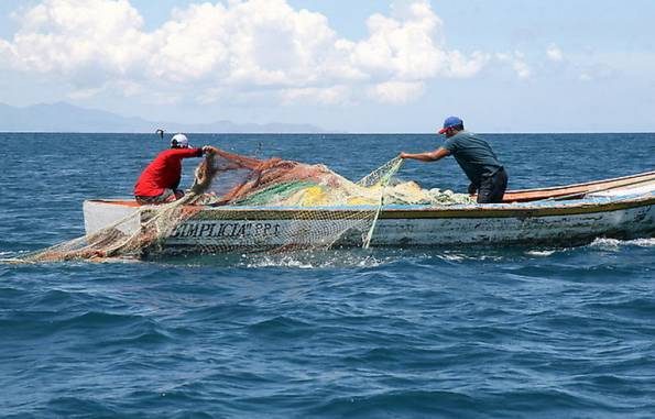 Loddo: “I pescatori sono una risorsa per la città, ma gli incivili restino a casa”