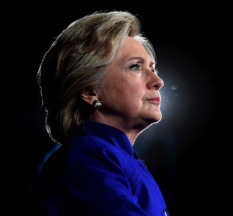 Usa, Hillary Clinton accusa 38 funzionari per il “mail-gate” delle elezioni del 2016