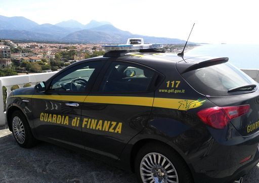 Rimini, blitz della Finanza: 11 arresti per una frode fiscale da 14 milioni di euro