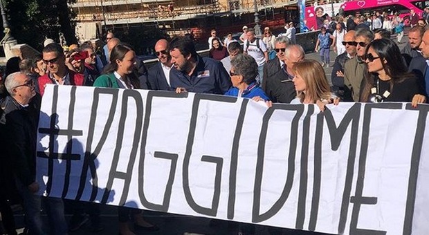Roma, Salvini: Raggi una calamità naturale come sindaco
