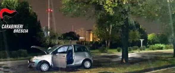 Brescia, due minorenni prendono la macchina dei genitori e si schiantano contro un albero: entrambi feriti