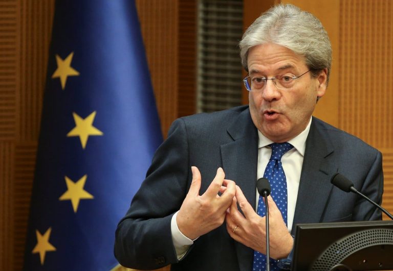 La promessa del Commissario Gentiloni: “Lotta ai debiti elevati”