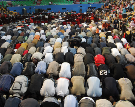 Brescia, telepredicatore sudanese ai domiciliari per maltrattamenti e lesioni alla moglie