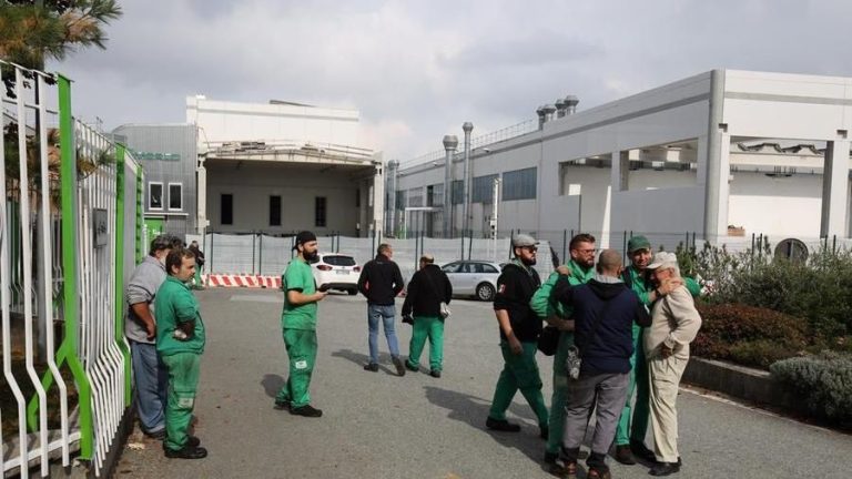 Boves (Cuneo), muore un operaio colpito da un macchinario