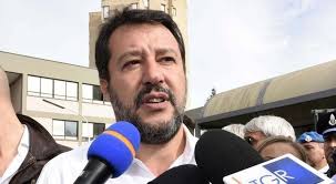 Lieve malore per Matteo Salvini: una colica renale curata con antidolorifici