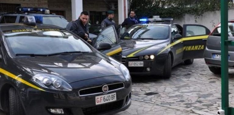 Piacenza, arrestati due dirigenti di una cooperativa per un’evasione fiscale da due milioni di euro