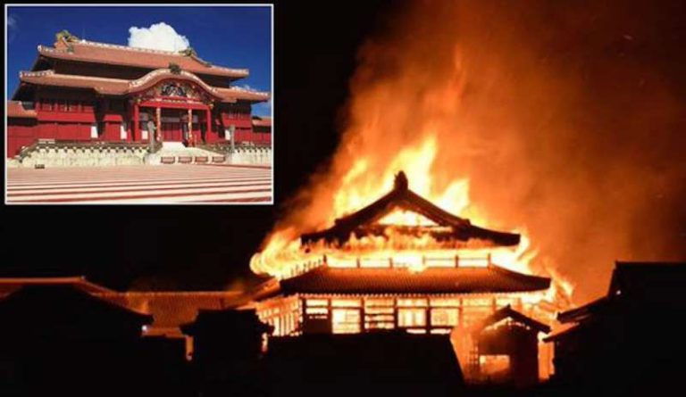 Giappone, un devastante incendio distrugge il castello di Okinawa: era Patrimonio dell’Unesco