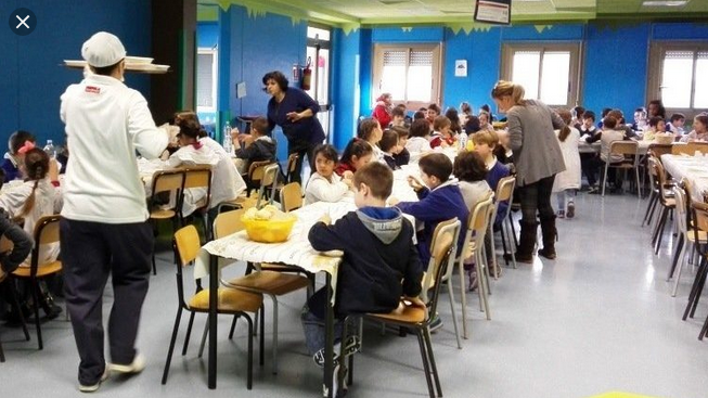 Pasta ‘blu’ a scuola, si tratta di inchiostroLa conferma arriva dall’assessore Cordeschi