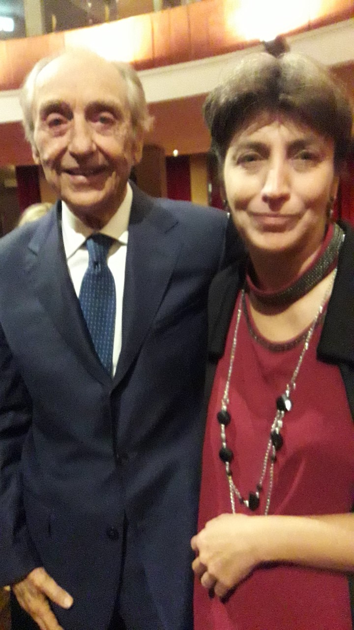 Candida Pittoritto: “Il prof. Emanuele,uno degli ultimi veri mecenati, insignito del premio “Montale fuori di casa 2019”