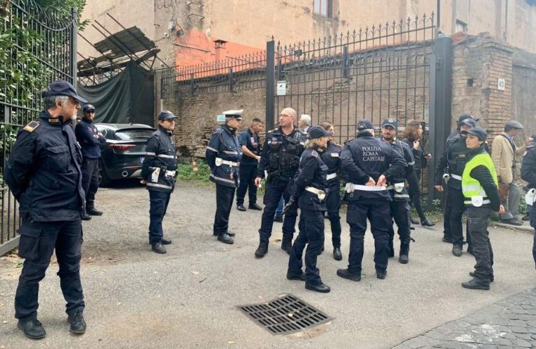 Roma, al via gli sgomberi antidegrado al parco della Caffarella