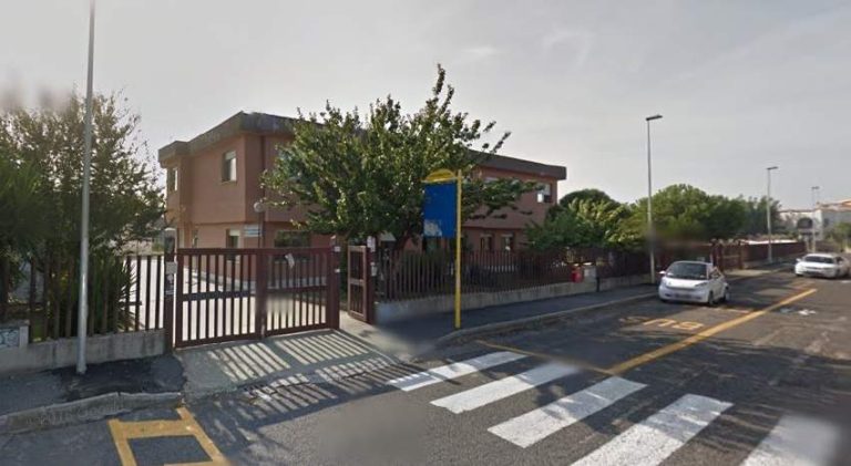 Pericolo fili elettrici vicino alla scuola Livatino a Ladispoli