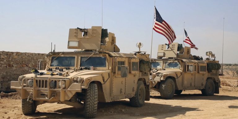 La Casa Bianca cambia idea: nessun ritiro delle truppe Usa dalla Siria