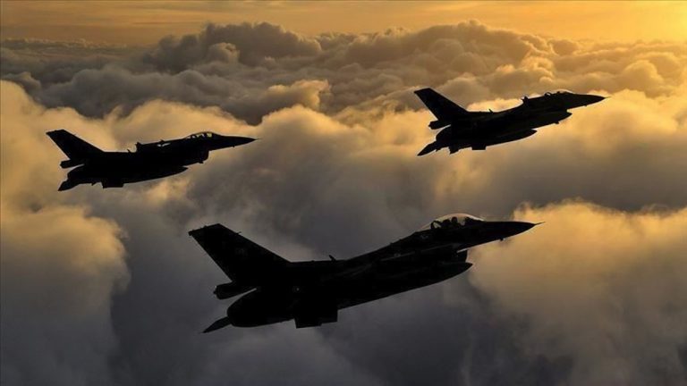 Siria, ripresi i raid aerei dei caccia turchi. Oggi si riunisce il Consiglio di Sicurezza dell’Onu