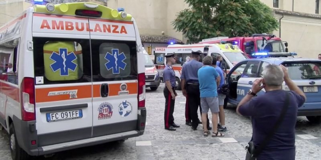 Milano, bambino di sei anni precipita dalla tromba delle scale della scuola Pirelli: è in condizioni critiche