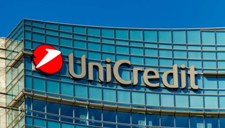 Unicredit, allarme della sicurezza informatica: compromessi i dati di tre milioni di clienti