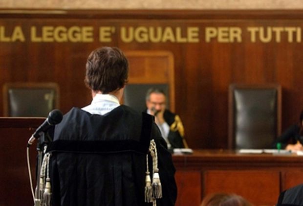 Lanusei (Nuoro), cancelliera della Procura interdetta per sei mesi: accesso abusivo e falso ideologico i reati