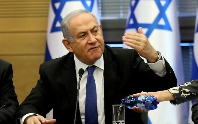 Israele, nonostante l’incriminazione per frode il premier Nethanyahu non è costretto a dimettersi