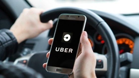 Gran Bretagna, l’agenzia dei trasporti ferma Uber per motivi di sicurezza