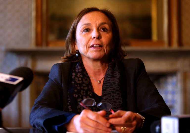 Migranti, parla il ministro degli Interni Lamorgese: “La Libia accetta di concordare una nuova intesa con l’Italia”