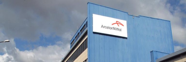 Il gruppo angloindiano ArcelorMittal lascia l’ex Ilva. Allarme dei sindacati: “E’ una vera e proprio bomba sociale”