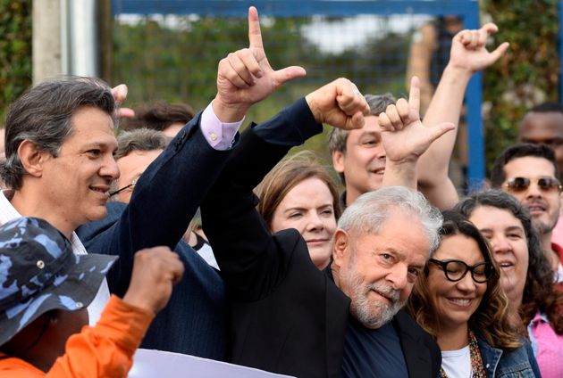 Brasile, l’ex presidente Lula torna in libertà dopo 19 mesi di carcere
