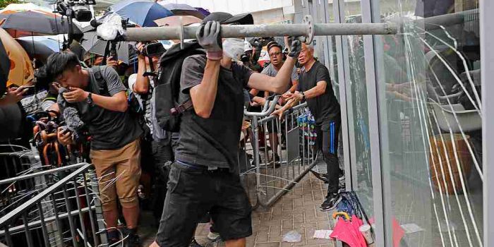 Disordini a Hong Kong, sale la tensione tra Pechino e Washington