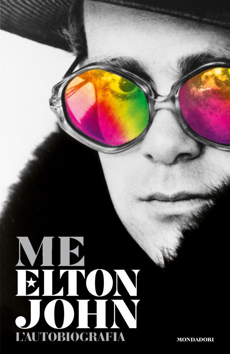 Musica, esce “Me, Elton John”, autobiografia della rockstar britannica: “L’ho scritta per i miei figli”
