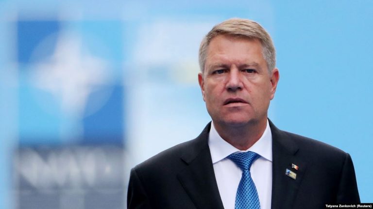 Romania, secondo un exit poll il conservatore Iohannis avrebbe vinto il primo turno delle elezioni presidenziali