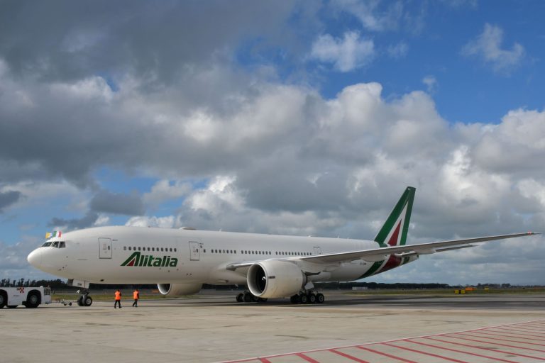 Vicenda Alitalia, Filt Cgil, Fit Cisl, Uiltrasporti e Ugl annunciano sciopero di 24 ore per il 13 dicembre