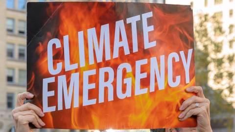 Allarme della rivista BioSciece: 11mila scienziati di tutto il mondo ribadiscono che la Terra corre seri rischi per l’emergenza climatica