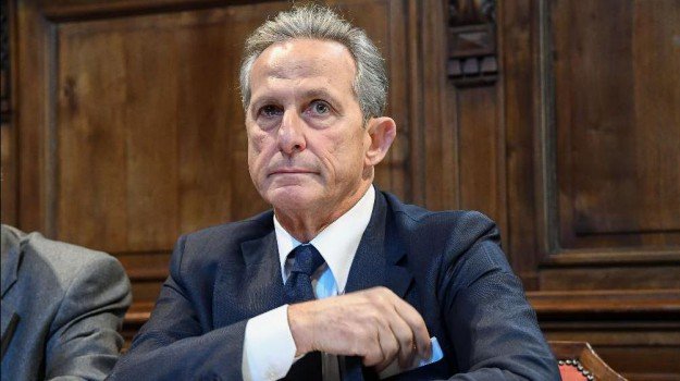 Calcio: si è dimesso dalla presidenza della Lega di Seria A, Gaetano Miccichè