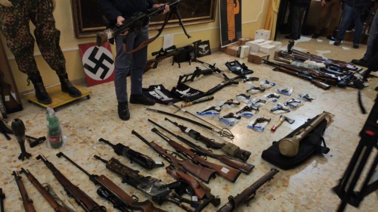 Siena, estremismo di destra: in carcere padre e figlio