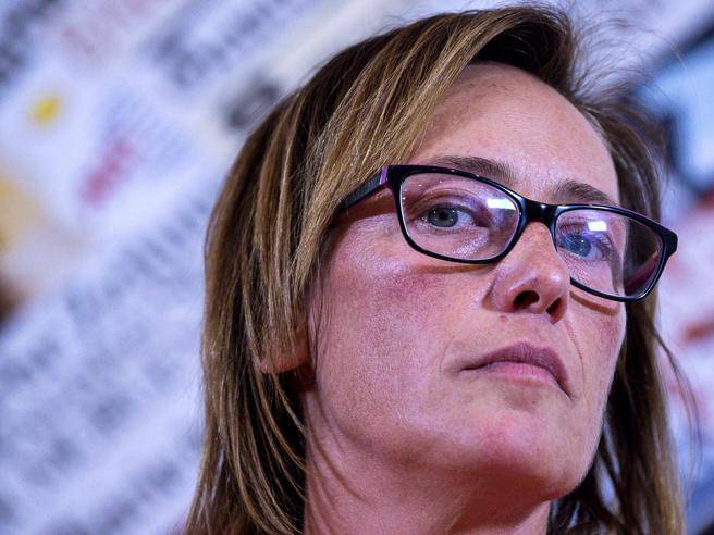 Presentata ufficialmente la denuncia di Ilaria Cucchi contro Matteo Salvini